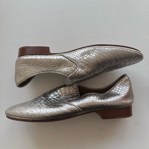 Frye Ashley Silver Slip-On Metallic Snakeskin Loafer Women’s 10 - Picture 5 of 7